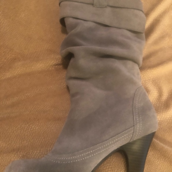 Stand-out high heel boots!! - Picture 2 of 5